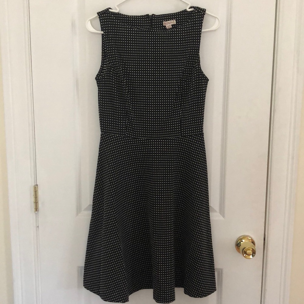 Sleeveless polka dot dress